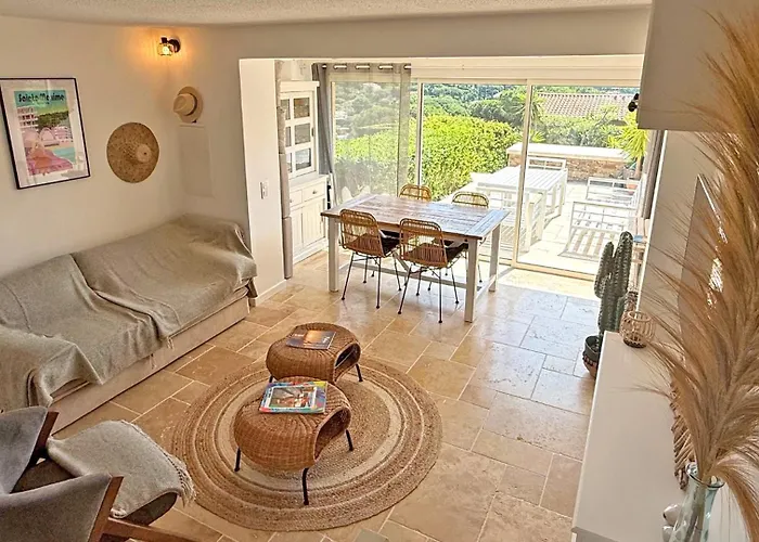 Les Bastides De Guerrevieille * 생트막시메